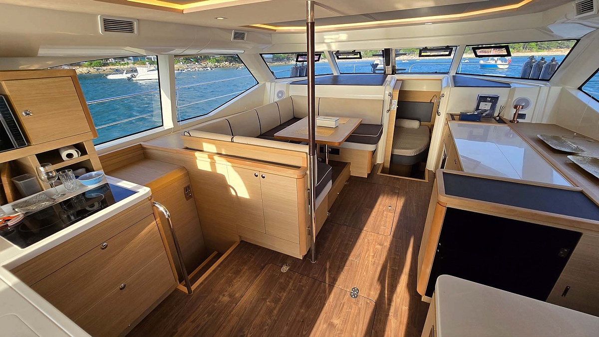 Аренда моторного катамарана Aquila 44 на Пхукете